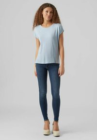 Vero Moda VMAVA PLAIN - T-shirt basic - skyway