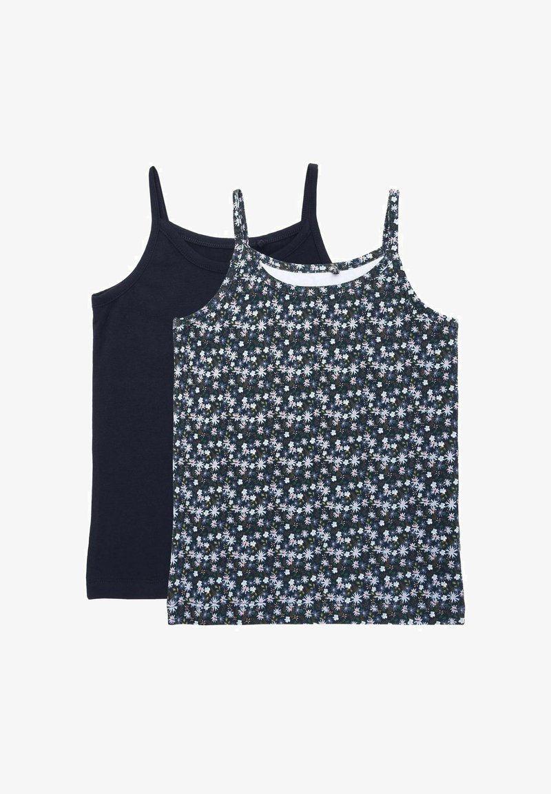 Dwa topy bez rękawów: jeden jednolity granatowy, a drugi w kwiatowy wzór z białymi i różowymi kwiatami na ciemnym tle. Oba mają cienkie ramiączka.