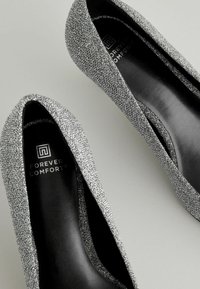 Next FOREVER COMFORT KITTEN - REGULAR FIT - Avokkaat - silver