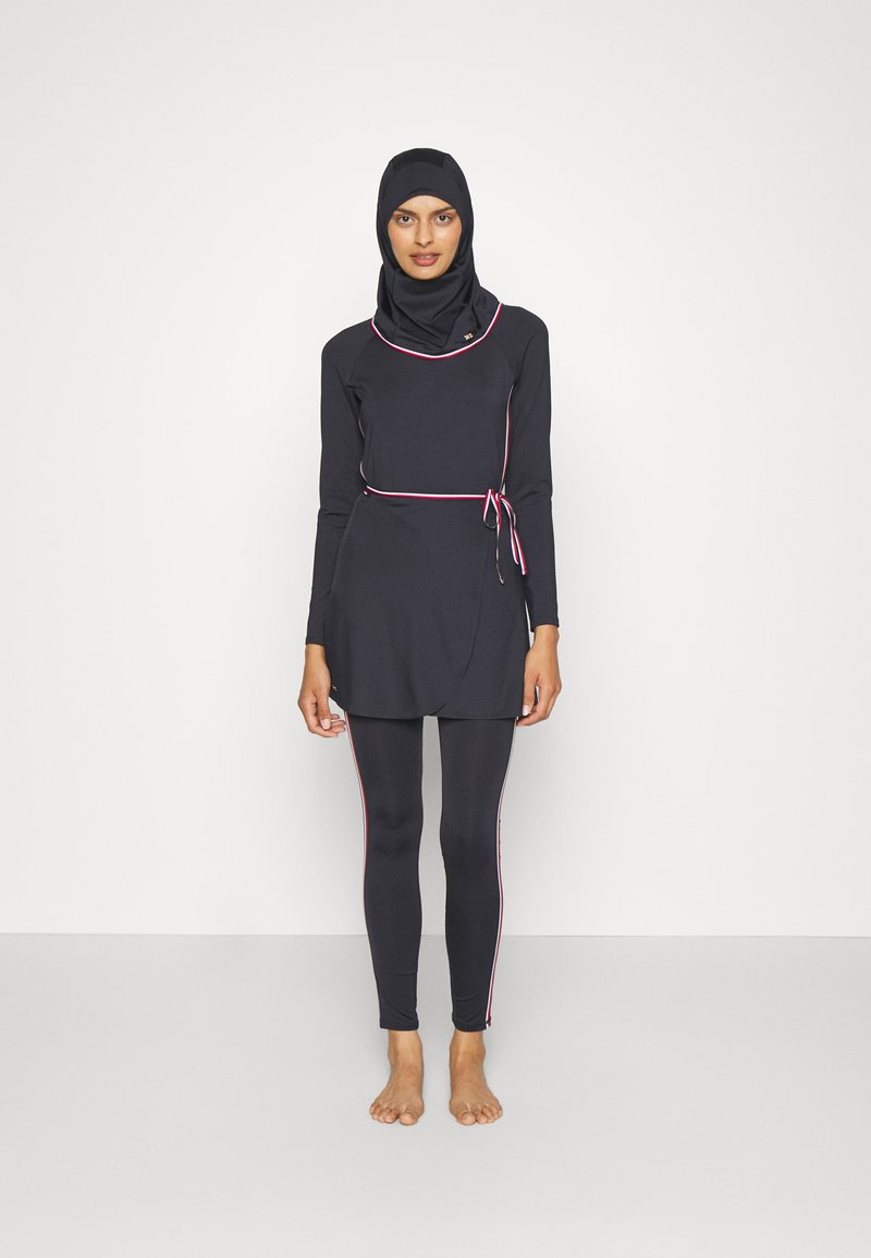 Tommy Hilfiger MODEST SWIM TOP - Horní díl bikin - desert sky