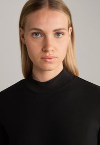 JOOP! Langarmshirt - schwarz