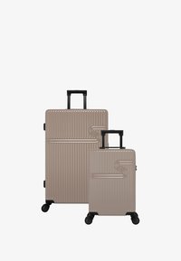 Geselecteerd, ginger brown