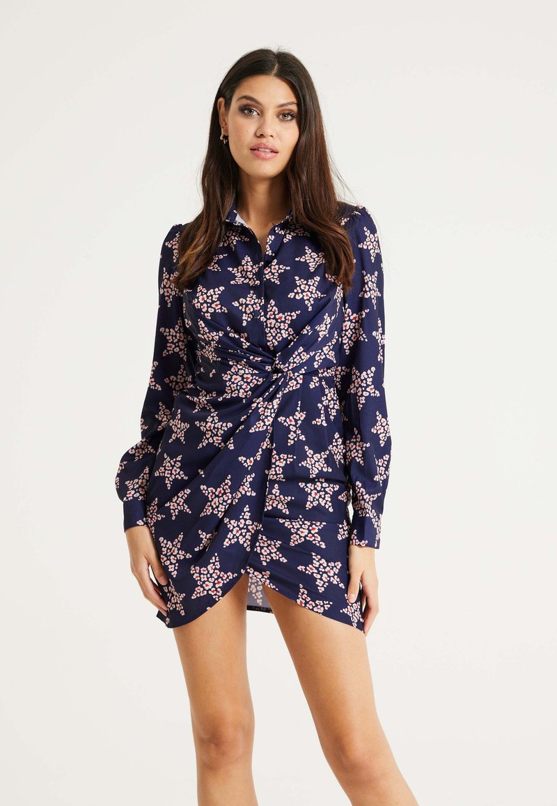 Liquorish PRINT WITH COLLAR AND TWISTED  - Shirt dress - dark blue