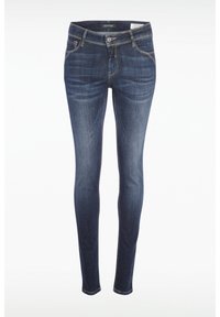 Jeans ajustados de color azul oscuro con bolsillos frontales y detalles de costura, exhibidos de forma plana sobre un fondo blanco.