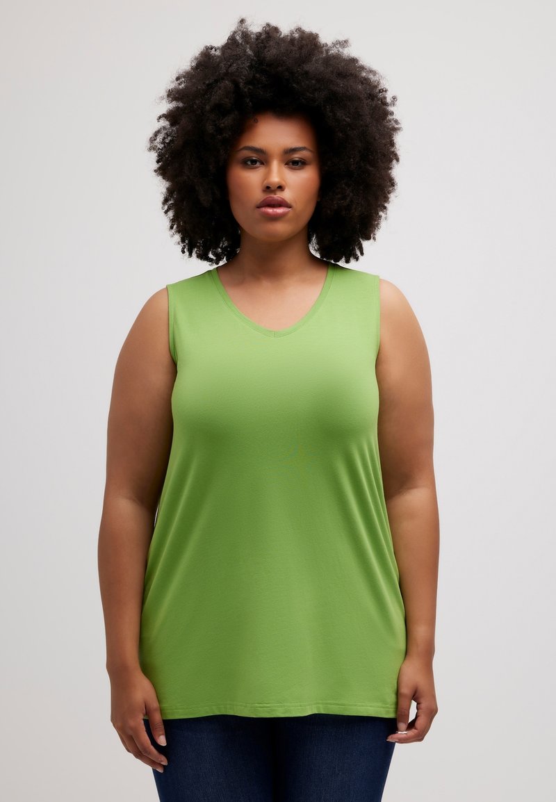 Ulla Popken ÄRMELLOS - Top - green