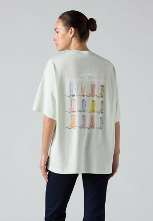 Levi's®, LSE_GRPH SHORT STACK TEE LSE_STARDUST FR - T-shirt con stampa - pale blue - blue -