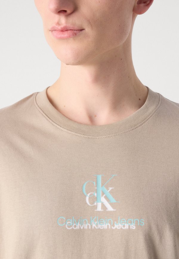 SHADOW LOGO TEE - Print T-shirt - aluminum3