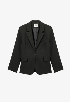 Blazer noir avec un col cranté, fermeture à bouton unique, deux poches sur le devant et une doublure intérieure lisse. Le tissu est texturé et structuré.