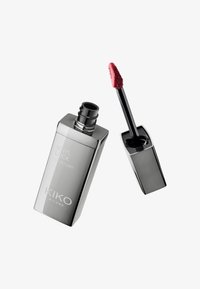 KIKO Milano Vinyl Lock Lip Lacquer w eleganckim, srebrnym prostokątnym pojemniku, z czarną aplikatorem i miękkim różowym produktem na końcówce.