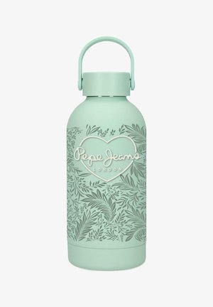 Botella de agua verde claro con asa, patrón floral y el logo "Pepe Jeans London" dentro de un contorno de corazón en el frente.