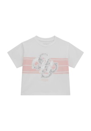 Biela tričko s krátkymi rukávmi s ružovým vodorovným pruhom a strieborným logom zdobeným kryštálmi na prednej strane.