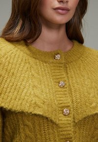 Next REGULAR FIT - Kardigan - citrine yellow