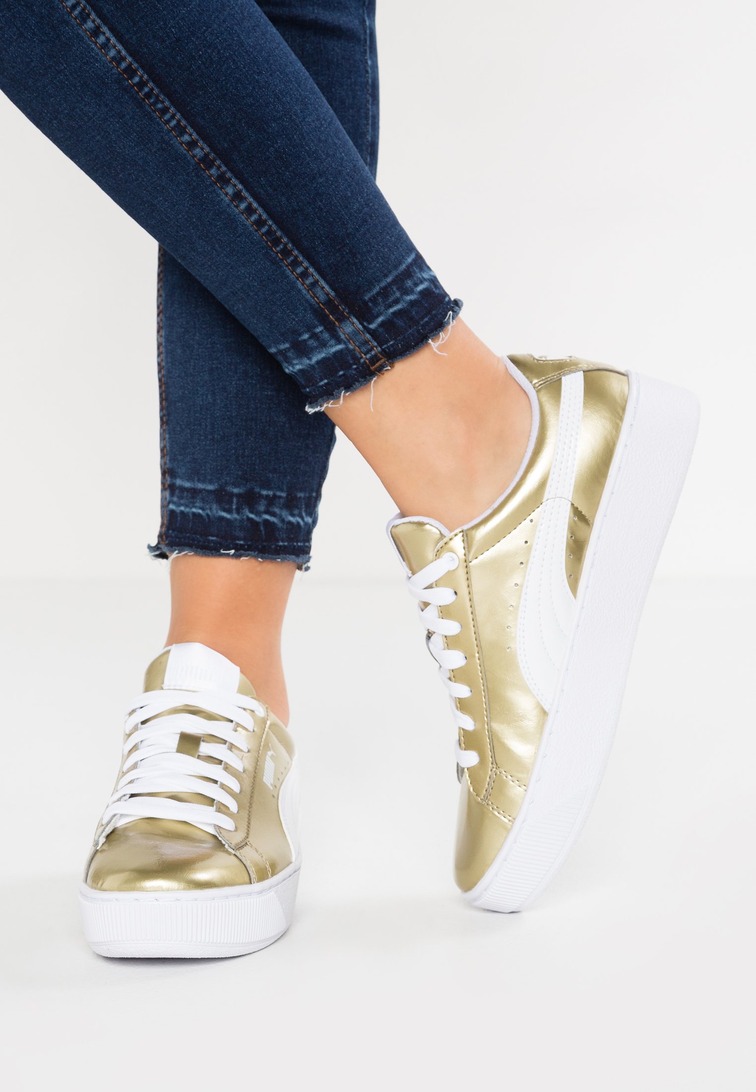 puma vikky platform metallic silver