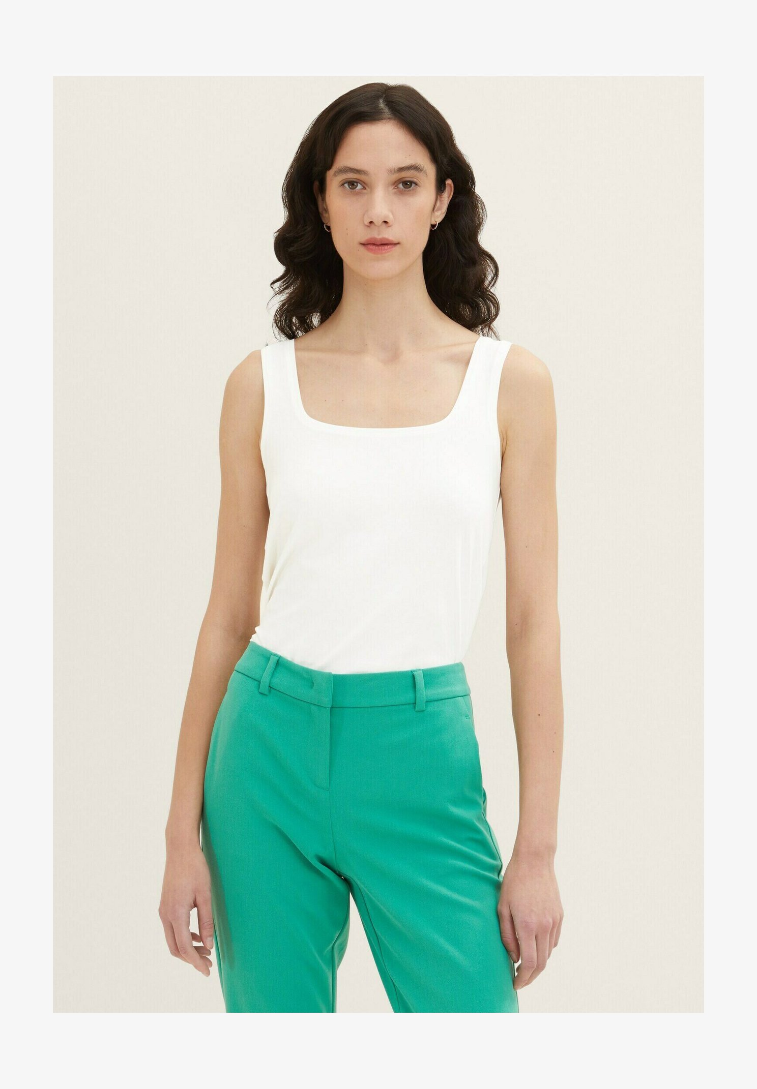 Top Basic Donna TOM TAILOR, Slim Fit, Tinta Unita, Cotone Sostenibile, Girocollo Senza Maniche