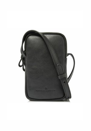 Borsa a tracolla in pelle nera con forma rettangolare, chiusura a zip, tracolla regolabile e logo in rilievo sul davanti. Texture liscia.
