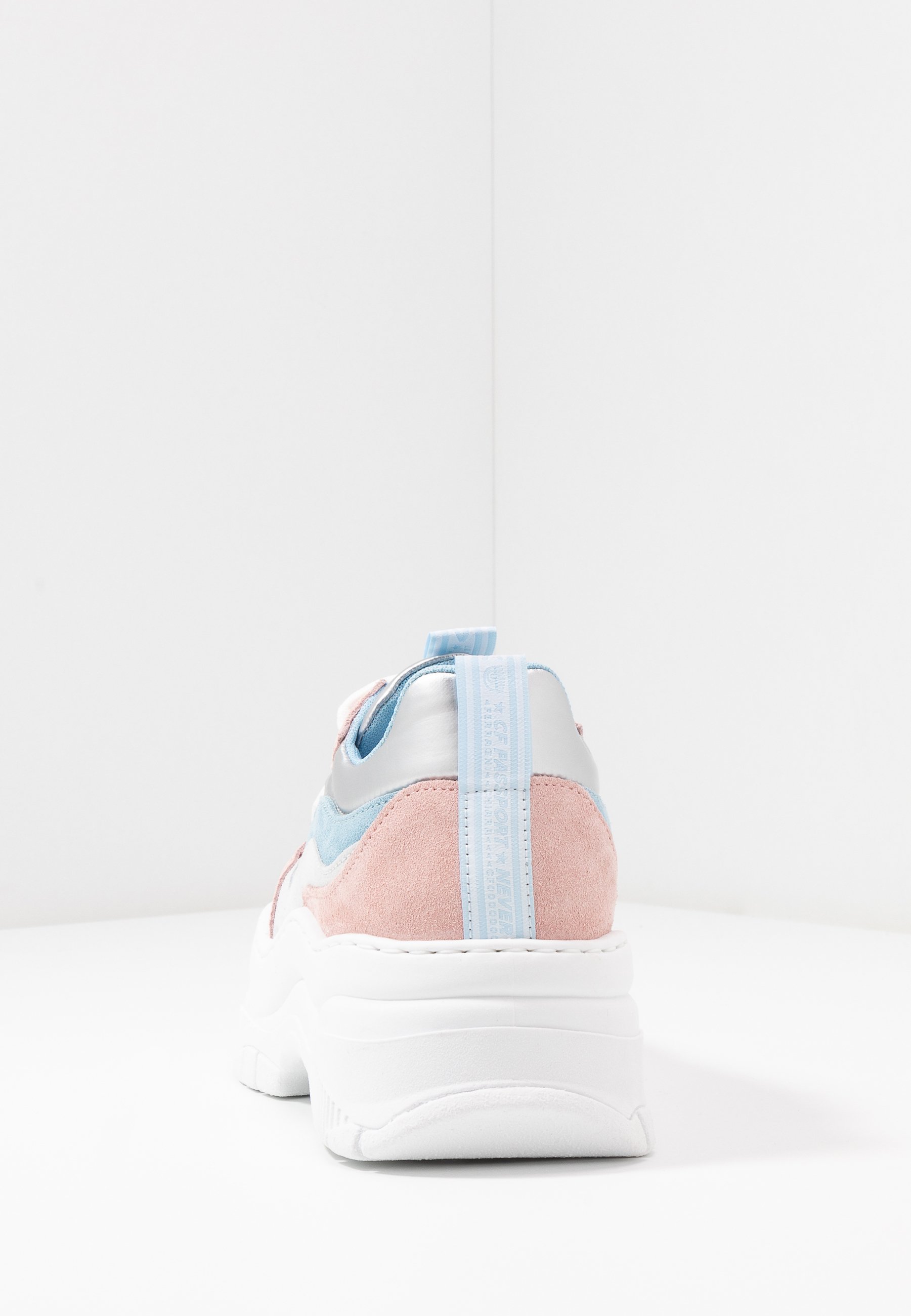 CHIARA FERRAGNI ARMY Joggesko pastelsilver Zalando.no CHIARA FERRAGNI ARMY Joggesko pastelsilver Zalando.no
