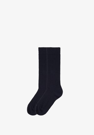 Dunkelblau gestreifte kniehoche Socken mit glatter Textur und verstärkter Zehenpartie, die ein nahtloses Design für Komfort und Langlebigkeit aufweisen.