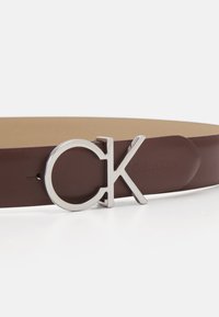 Calvin Klein LOCK LOGO BELT - Cintura - cioccolate lab