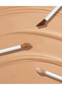 L'Oréal Paris TRUE MATCH RADIANT SERUM CONCEALER - Concealer - 3r light medium