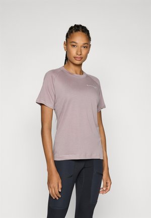 Light purple short-sleeve t-shirt with a round neckline and a smooth texture. Features a small logo on the left chest.