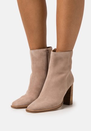 LEATHER - Classic ankle boots - beige