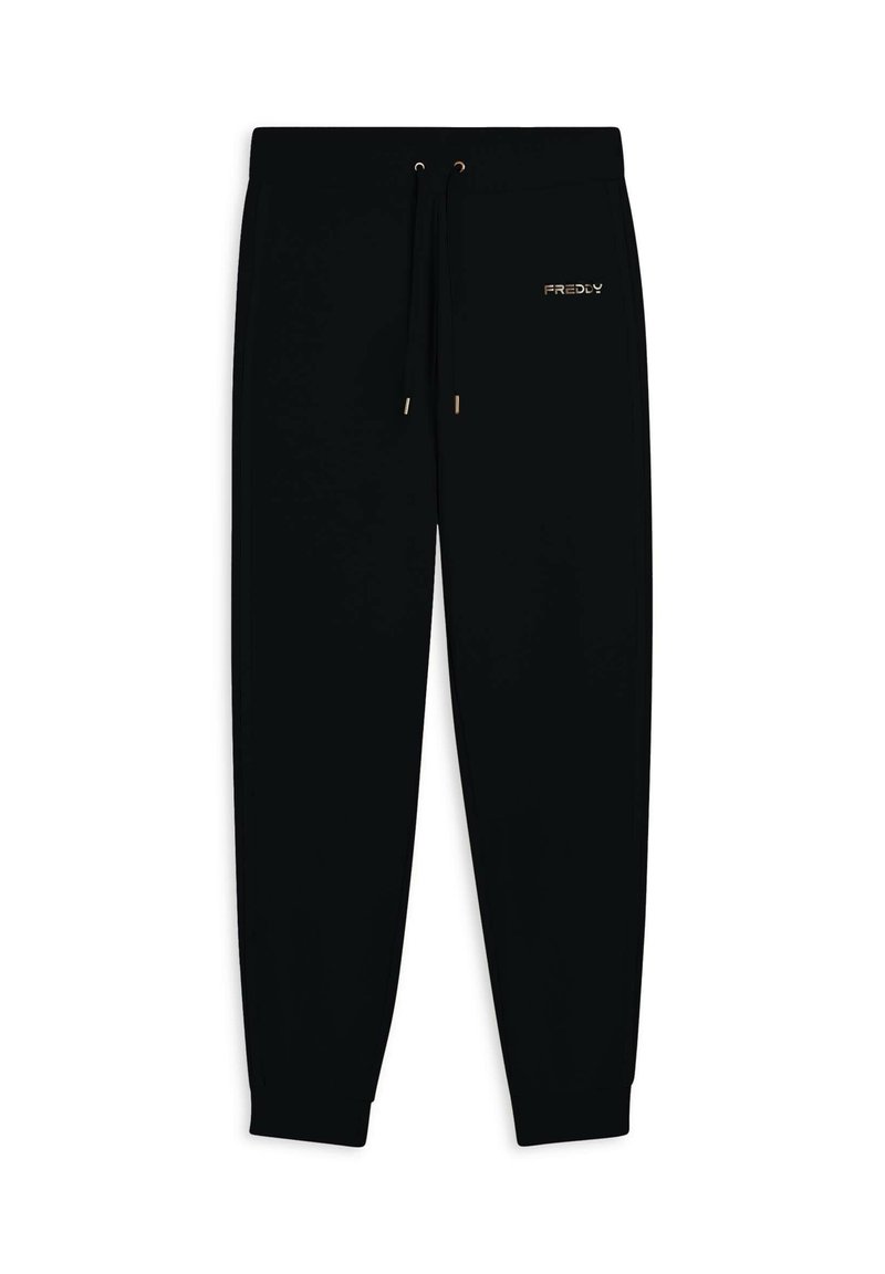 Pantalones jogger negros de tejido suave, con una cinturilla elástica con cordones y puños ajustados. Incluye detalles de marca en dorado.
