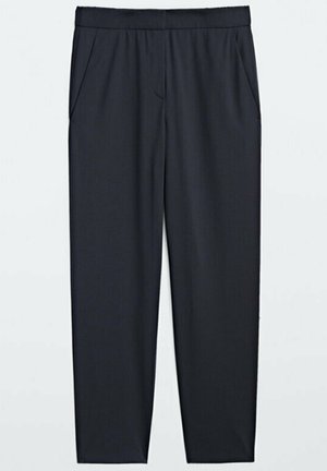 Pantalons gris foncé en tissu lisse, ayant une coupe droite, deux poches latérales et une taille élastique pour plus de confort.
