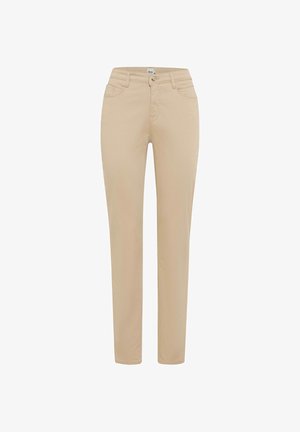 Beżowe spodnie slim fit z przednim zapięciem na guzik i zamek błyskawiczny, szlufkami na pasek oraz przednimi kieszeniami, przedstawione na białym tle.