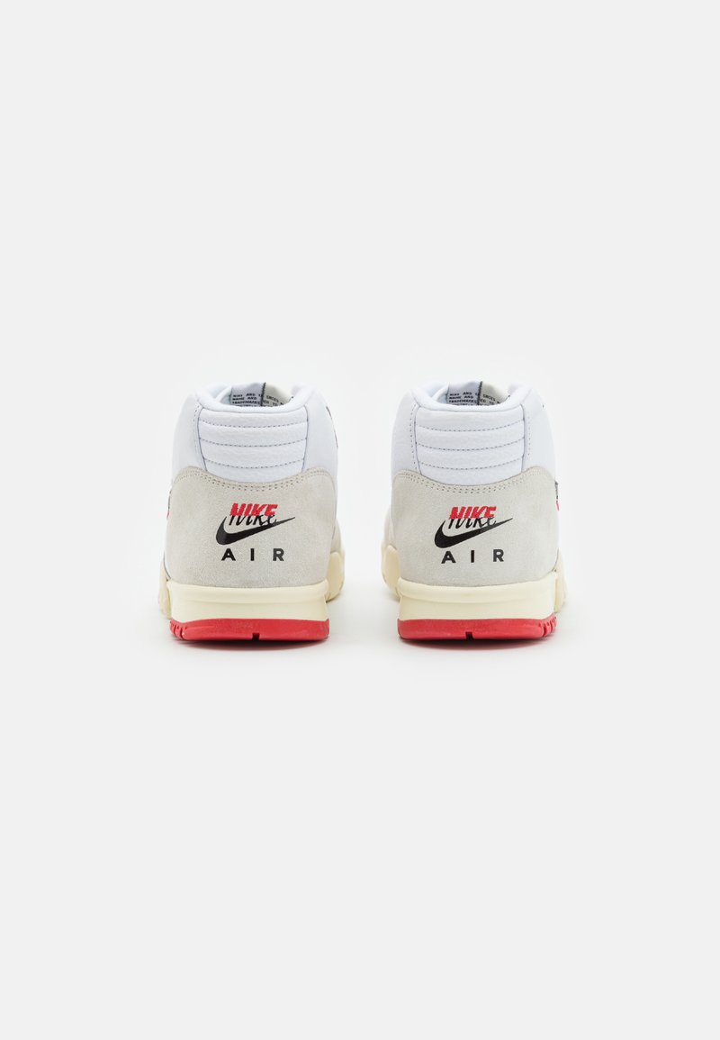 Nike Sportswear AIR TRAINER 1 - Vysoké tenisky - white/university red/black/coconut milk/summit white