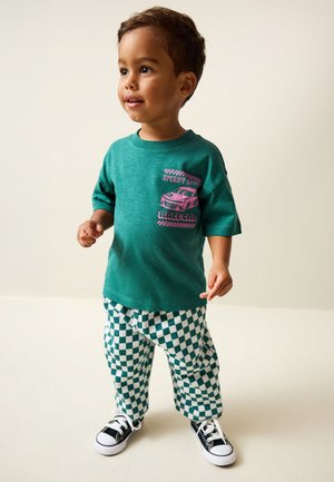 Next, REGULAR FIT - SHORT SLEEVE BACK PRINT T-SHIRT  . - Tričko s potlačou - green pink race car