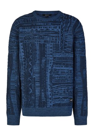 Blauer Strickpullover mit strukturierten geometrischen Mustern und gerippten Bündchen, Saum und Rundhalsausschnitt, mit Markenschild unten.