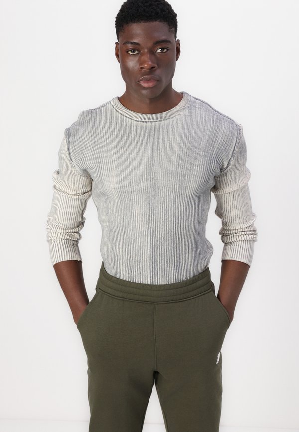 CORE CUFFED - Tracksuit bottoms - khaki3