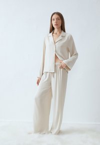 Anna Field HAMMERED SATIN SET - Nachtwäsche Set - stone