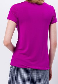 zero T-shirts print - berry