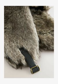 Unselected, grey faux fur