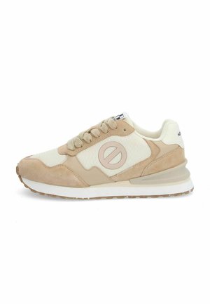 Sneaker beige e crema con tomaia in rete, dettagli in suede, logo tondo di lato, lacci piatti e suola in gomma testurizzata.