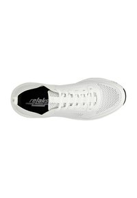 Weißer Sport Schuh mit einem atmungsaktiven Mesh-Obermaterial, runder Zehenpartie und schwarzem Innenbereich. Verfügt über strukturierte Muster und Standard-Schnürsenkel.