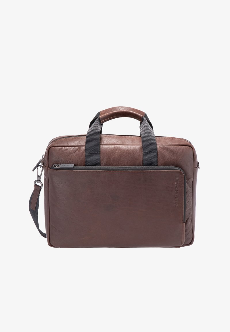 Borsa per laptop in pelle marrone con manici in tessuto grigio, chiusura con cerniera, una tasca frontale e una consistenza liscia. Dotata di tracolla regolabile.