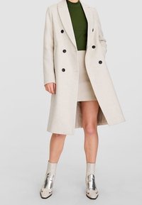Stradivarius Sweter