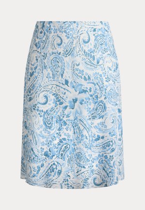 Biela sukňa s jemným modrým kvetinovým a paisley vzorom, dĺžka po kolená, rovný strih, hladká tkanina.