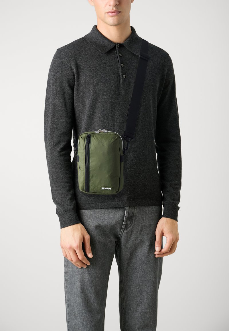 K-Way BARBITON UNISEX - Torba čez telo - green cypress