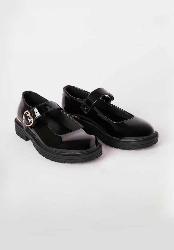 REGULAR FIT – CHUNKY PATENT SCHOOL – Riemchenballerina