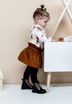 Lace-up ankle boots - bruin