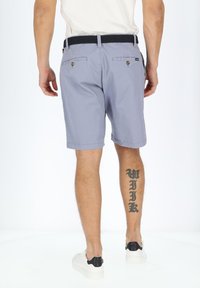 Seaside CHINO SHORTS - Shorts - sea blue