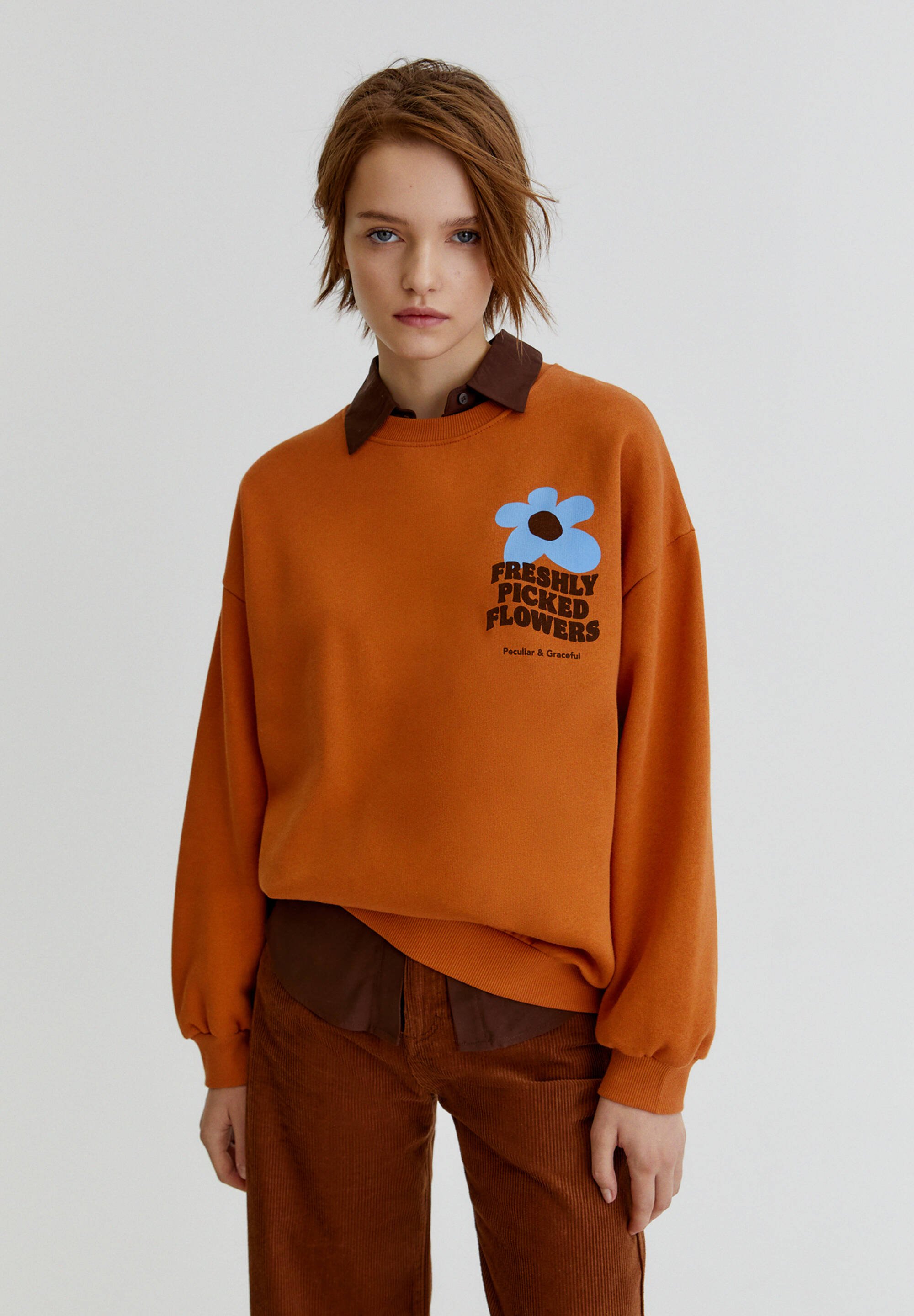 PULLu0026BEAR FLOWER GRAPHIC - Sweatshirt - orange - ZALANDO.FR