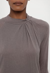 Max Mara Leisure CATULLO - Μπλούζα με μακριά μανίκια - nocciola