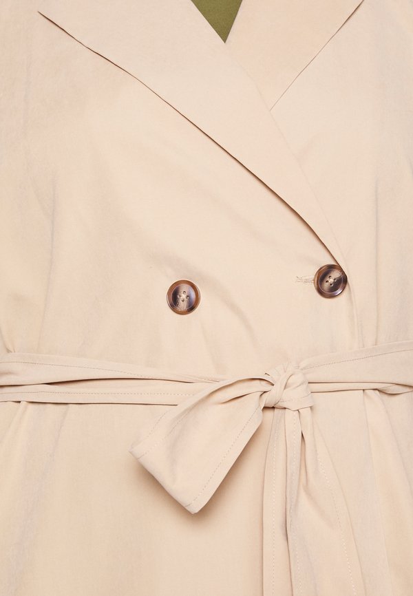 Trenchcoat - curds and whey3