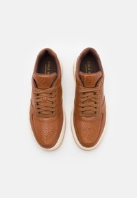 Cole Haan GRANDPRO CROSSOVER - Sneakers basse - british tan/ivory
