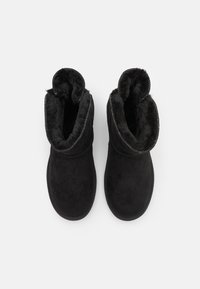 XTI Ankle Boot - black