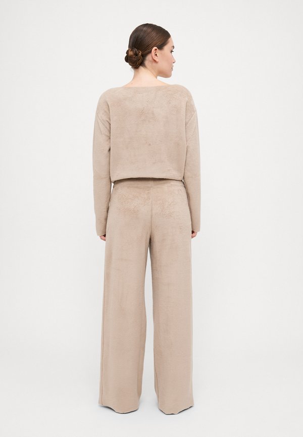 REVERSIBLE PLUSH - Pyjama bottoms - toffee3